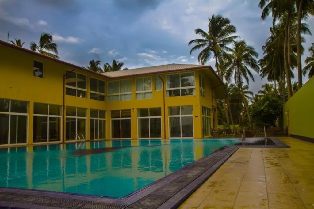 Hotel Villa Viana Marawila Eksteriør bilde