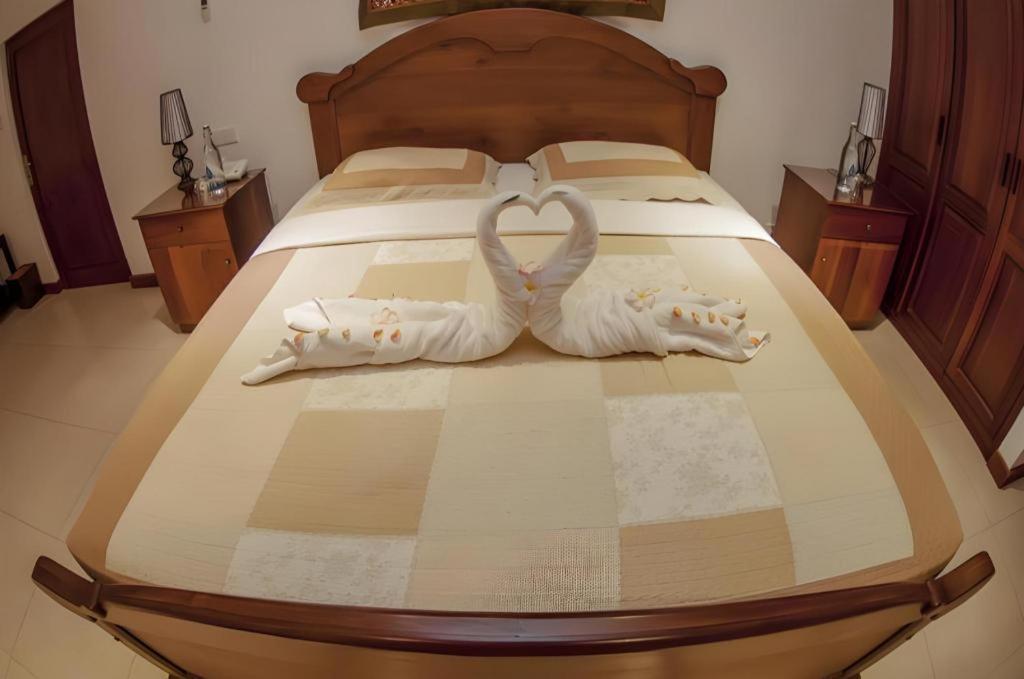 Hotel Villa Viana Marawila Eksteriør bilde
