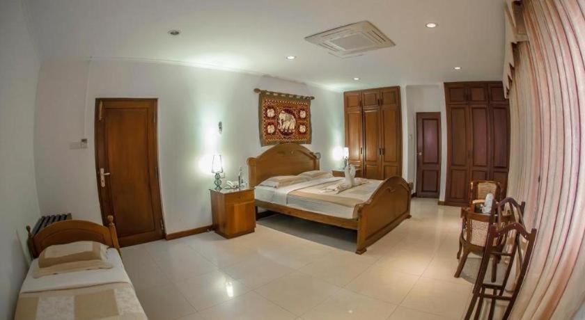 Hotel Villa Viana Marawila Eksteriør bilde