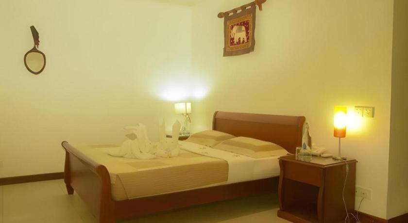Hotel Villa Viana Marawila Eksteriør bilde